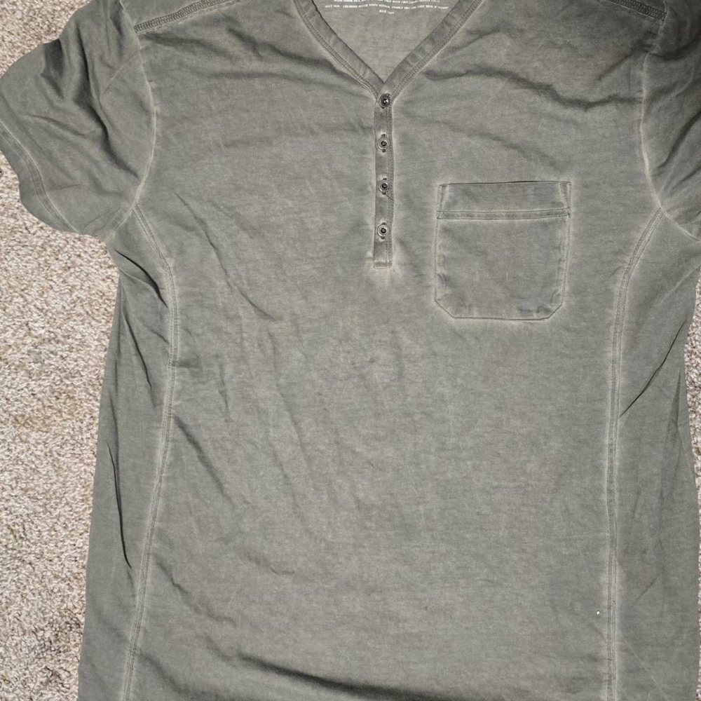 Helix Gray Short Sleeve Tee Casual Essential